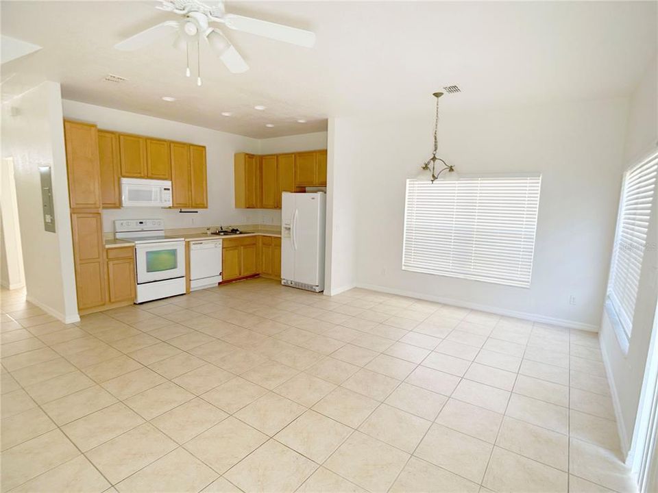 For Sale: $349,950 (5 beds, 3 baths, 1704 Square Feet)