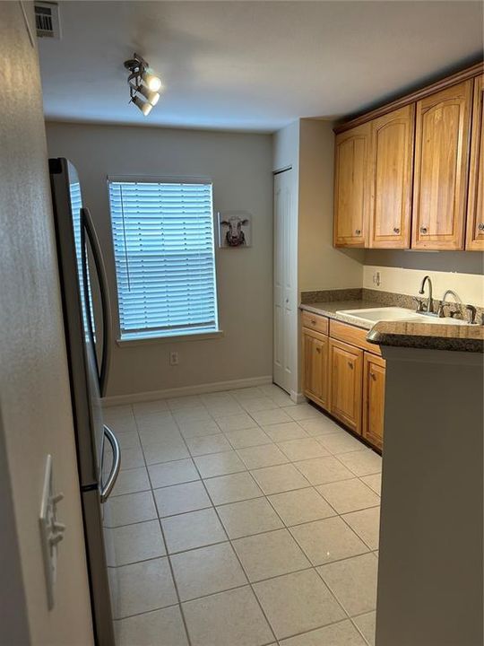 For Sale: $379,000 (2 beds, 2 baths, 1356 Square Feet)