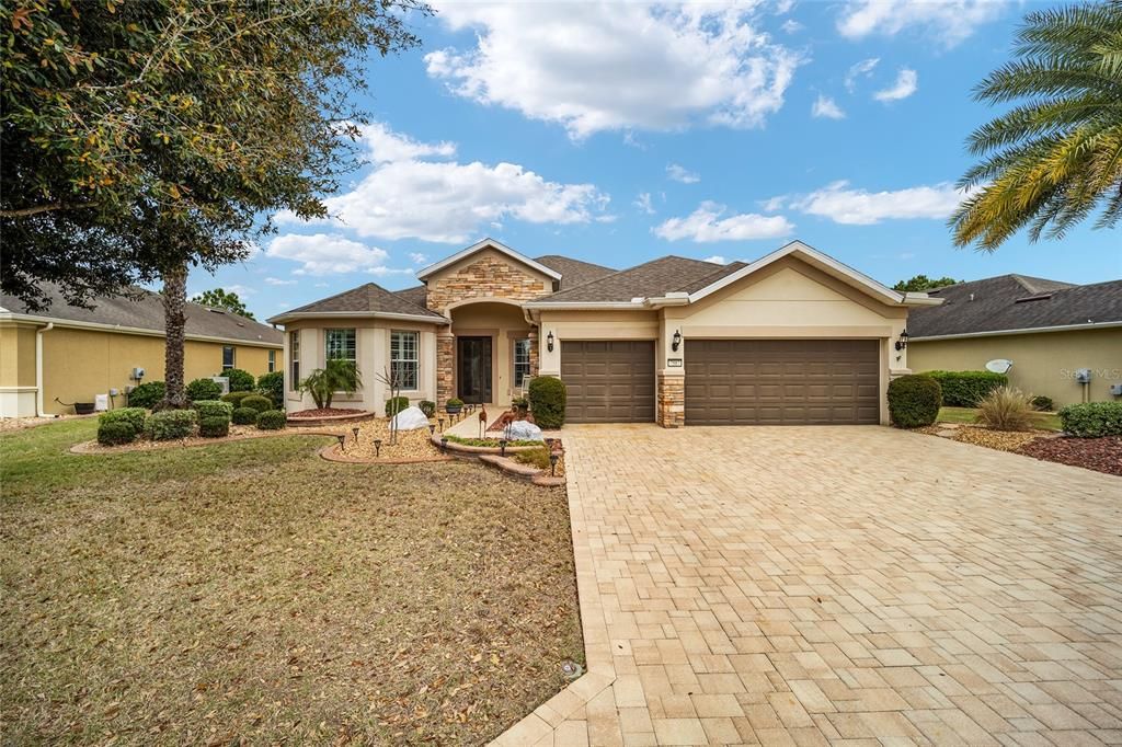 Recently Sold: $615,516 (3 beds, 3 baths, 2503 Square Feet)