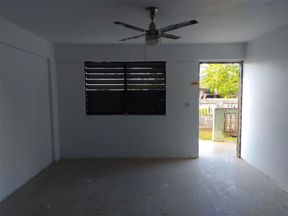 Vendido Recientemente: $69,900 (3 camas, 1 baños, 850 Pies cuadrados)