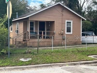 For Sale: $94,900 (2 beds, 1 baths, 572 Square Feet)