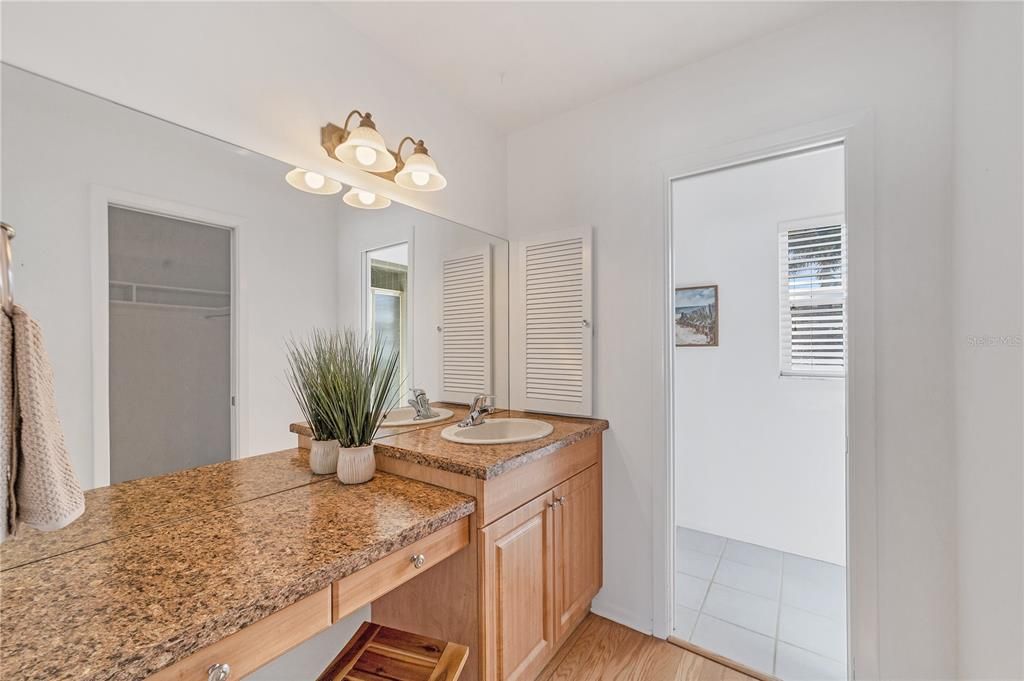 Active With Contract: $1,000,000 (2 beds, 2 baths, 1722 Square Feet)