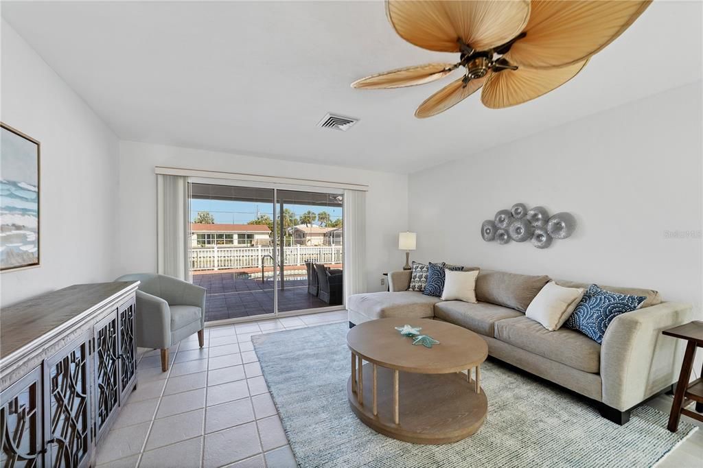 Active With Contract: $1,000,000 (2 beds, 2 baths, 1722 Square Feet)