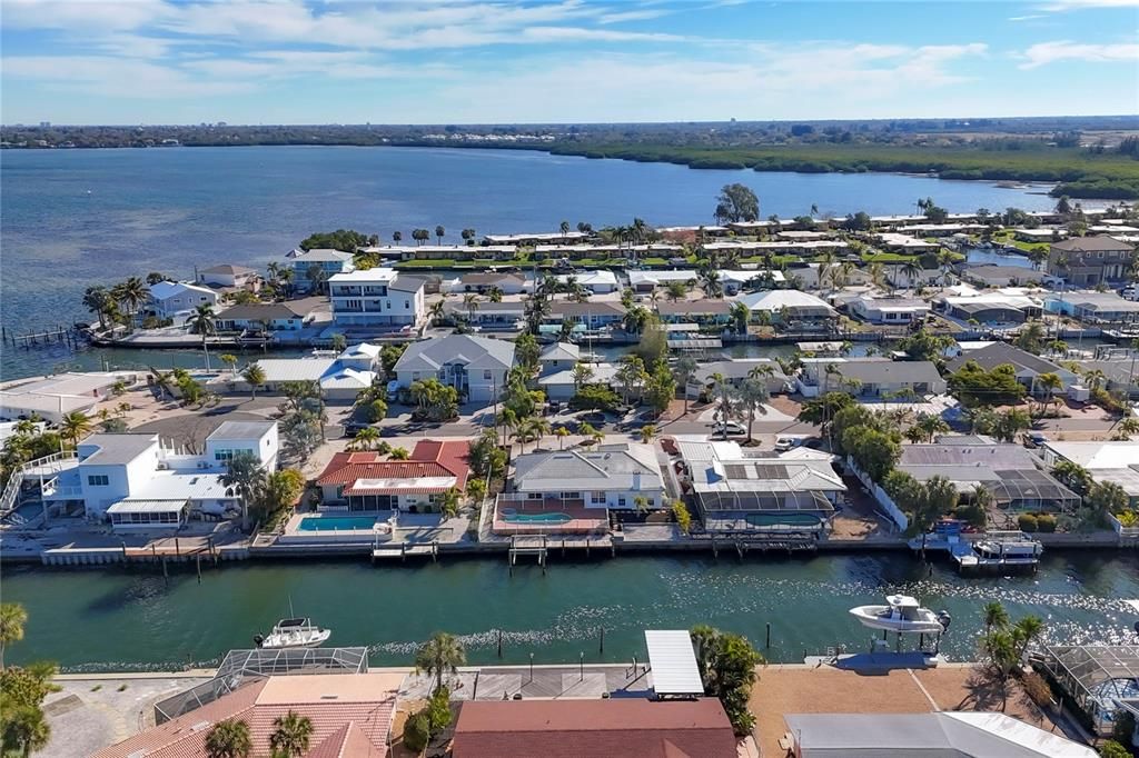 Active With Contract: $1,000,000 (2 beds, 2 baths, 1722 Square Feet)