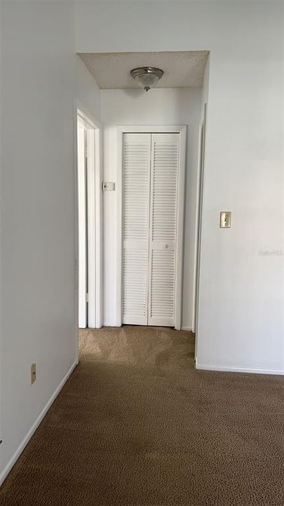 Active With Contract: $1,325 (1 beds, 1 baths, 684 Square Feet)