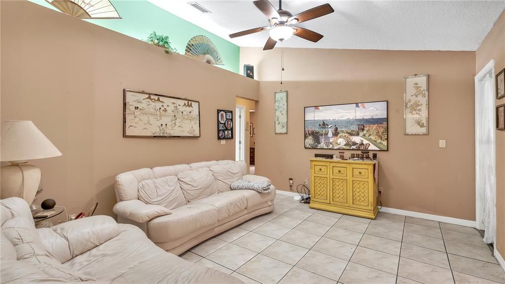 Recently Sold: $265,000 (4 beds, 2 baths, 1711 Square Feet)