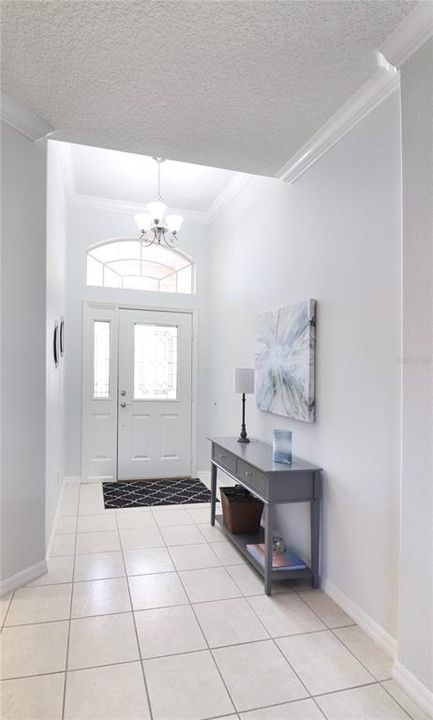 Light & bright entry foyer