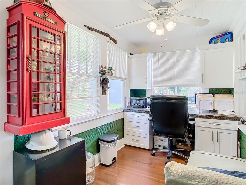For Sale: $645,000 (2 beds, 1 baths, 1543 Square Feet)