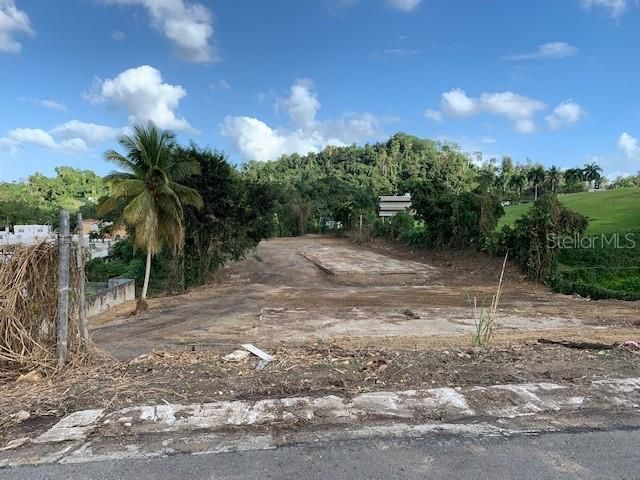 En Venta: $150,000 (2.52 acres)