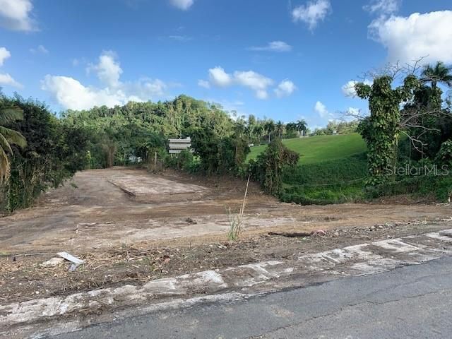En Venta: $150,000 (2.52 acres)