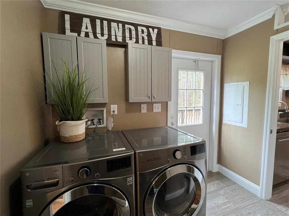 For Sale: $369,900 (3 beds, 2 baths, 1248 Square Feet)