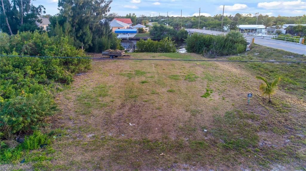 En Venta: $270,000 (0.33 acres)