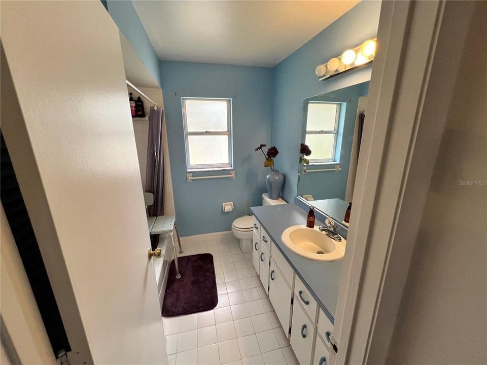 For Sale: $265,900 (3 beds, 2 baths, 1640 Square Feet)