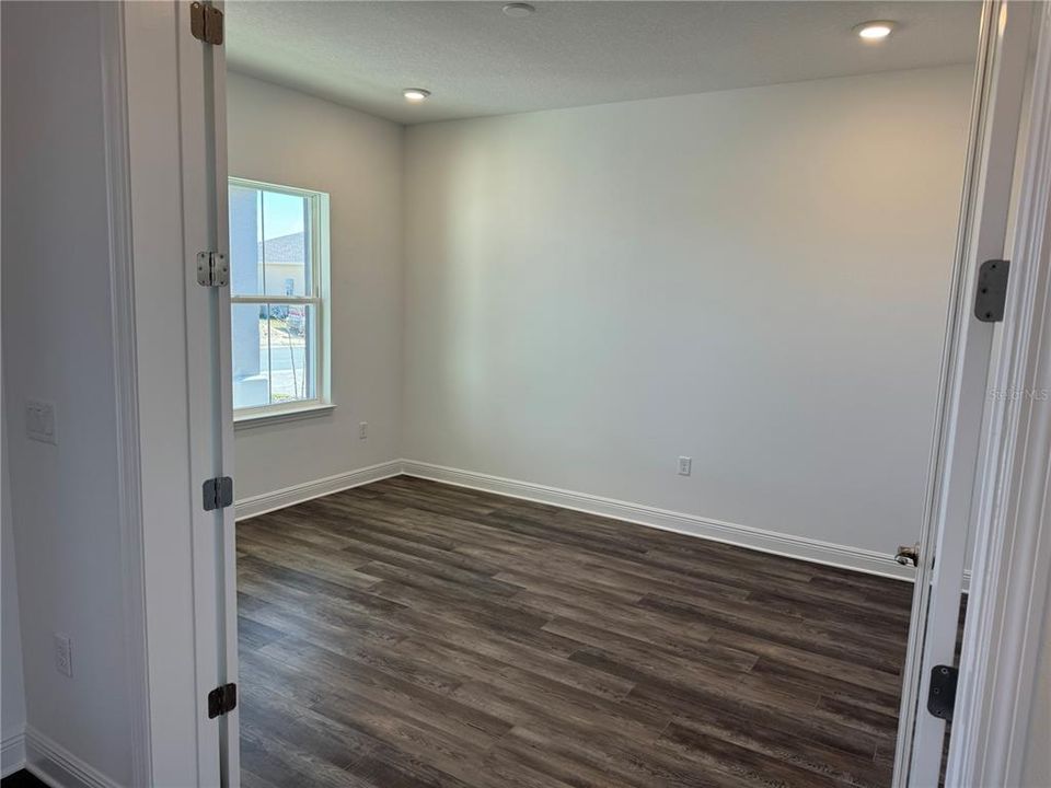 Active With Contract: $562,555 (2 beds, 2 baths, 2616 Square Feet)
