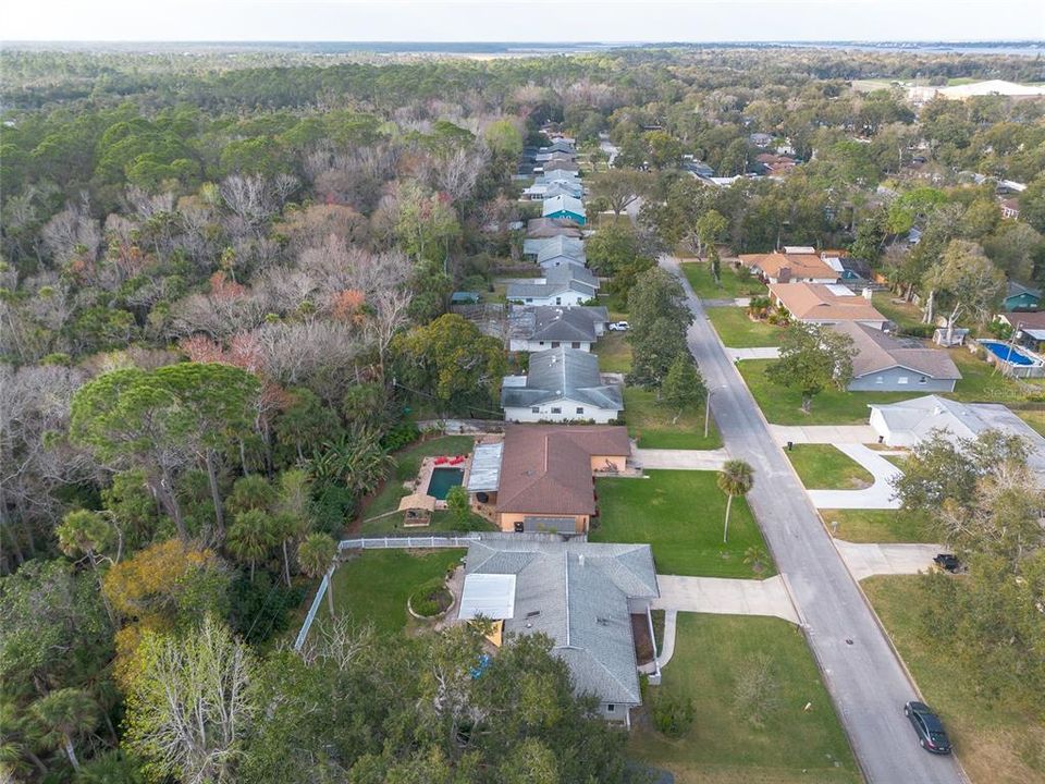 Aerial view of 716 Lindenwood Cir