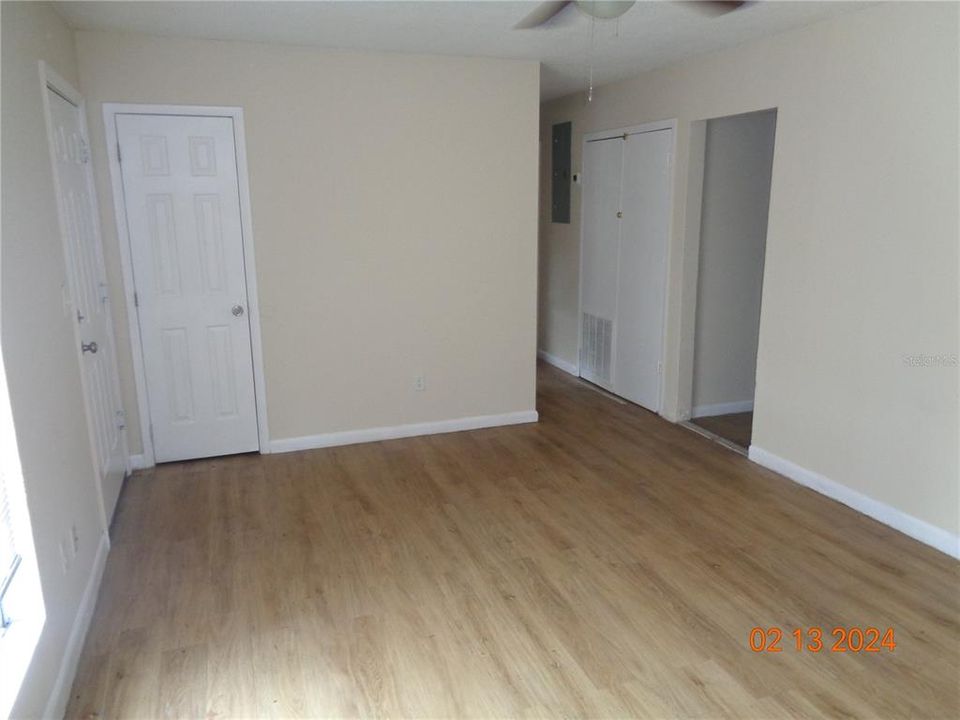 For Rent: $1,495 (4 beds, 1 baths, 1325 Square Feet)