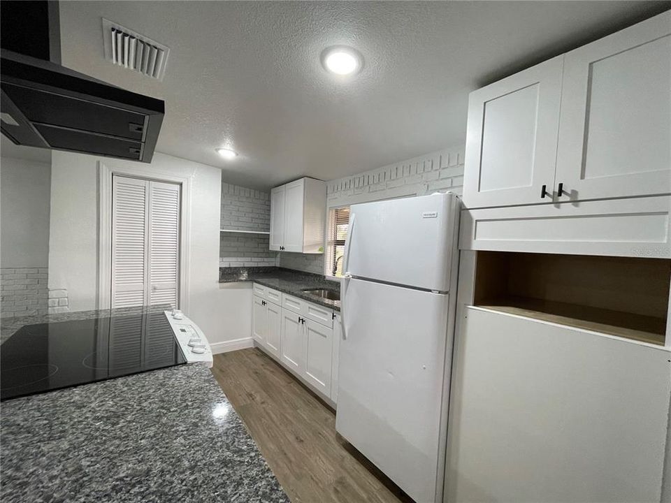 For Rent: $2,450 (3 beds, 2 baths, 1529 Square Feet)