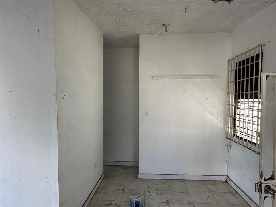 Vendido Recientemente: $49,900 (4 camas, 3 baños, 1000 Pies cuadrados)