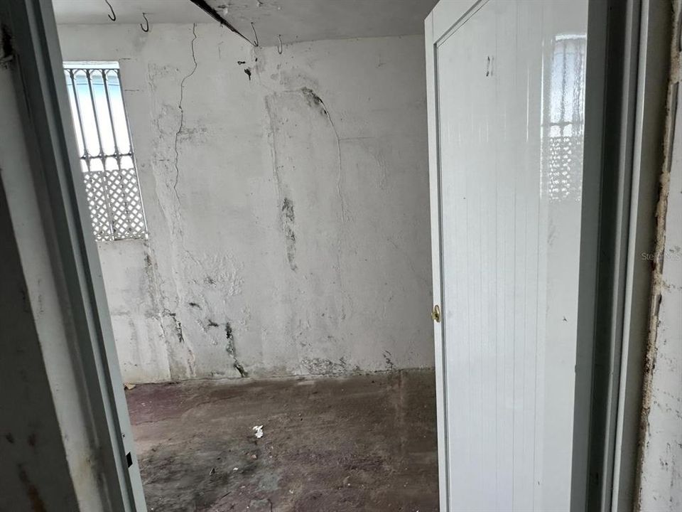 Vendido Recientemente: $49,900 (4 camas, 3 baños, 1000 Pies cuadrados)