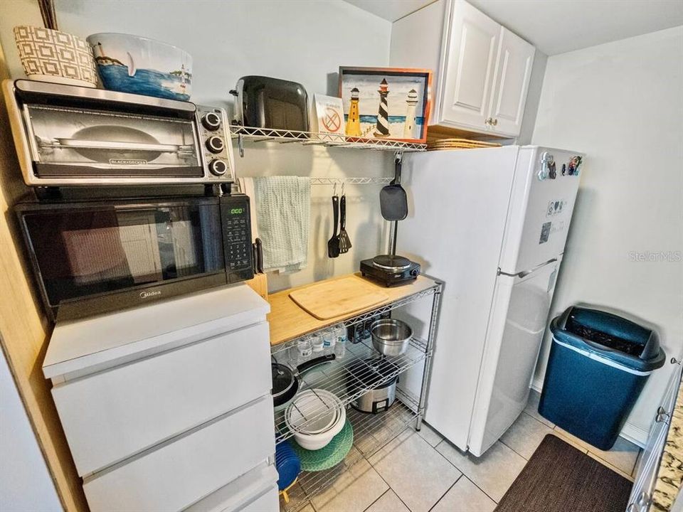 For Sale: $150,000 (1 beds, 1 baths, 365 Square Feet)