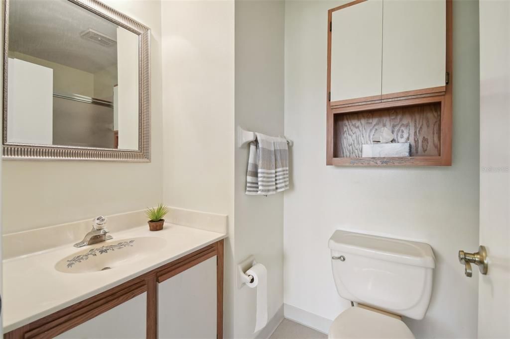 Active With Contract: $242,900 (2 beds, 2 baths, 1185 Square Feet)