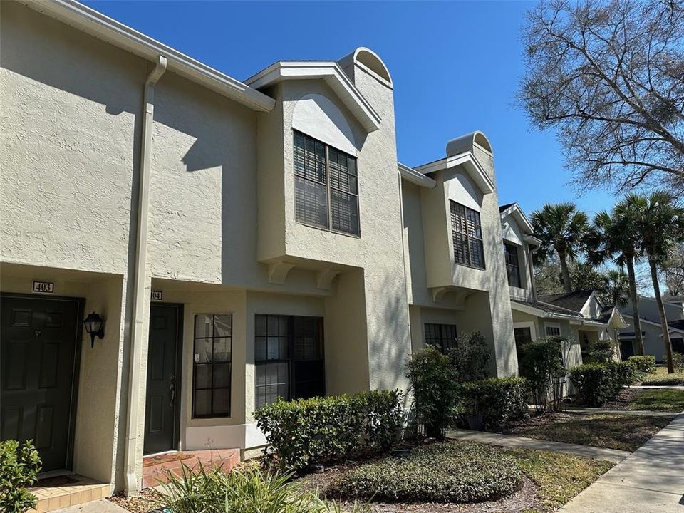 Active With Contract: $242,900 (2 beds, 2 baths, 1185 Square Feet)