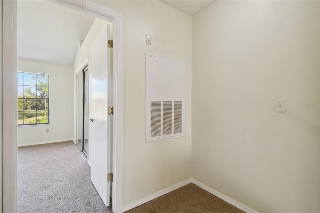 Active With Contract: $242,900 (2 beds, 2 baths, 1185 Square Feet)