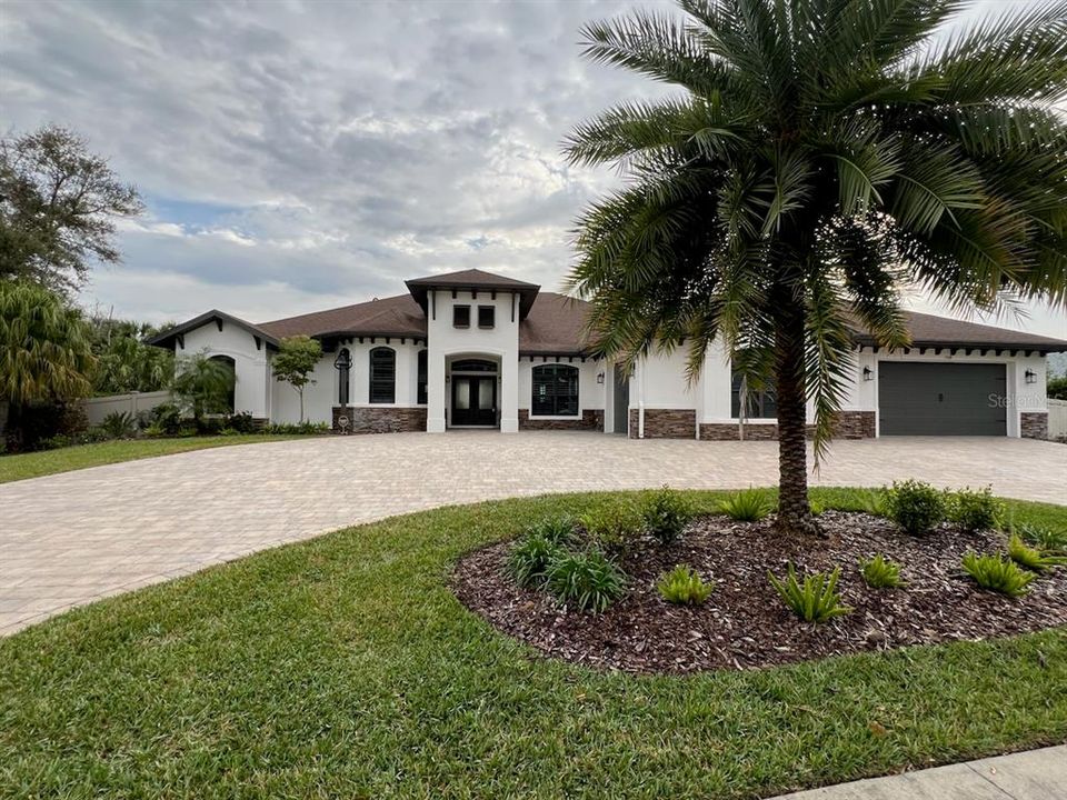 Recently Sold: $2,750,000 (4 beds, 3 baths, 3132 Square Feet)