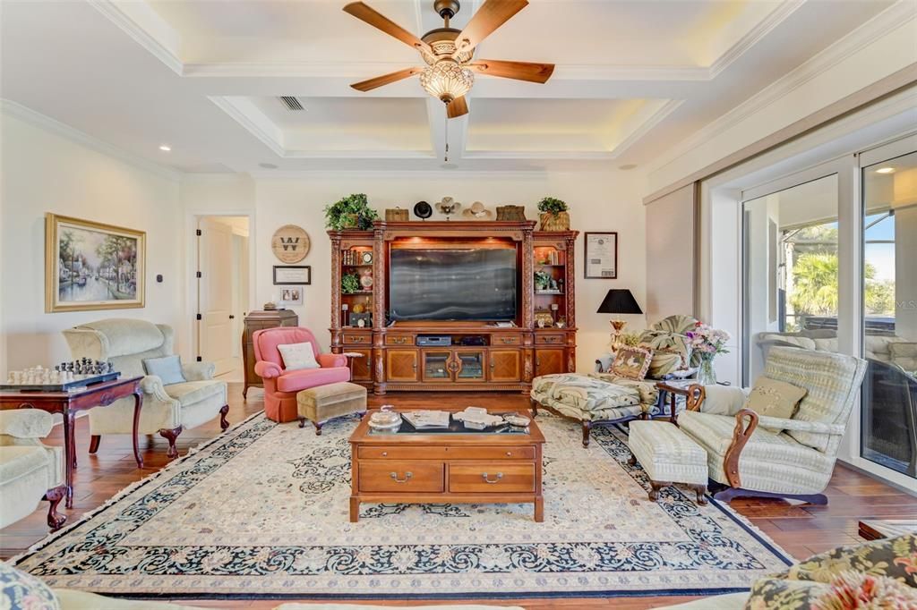 Recently Sold: $2,750,000 (4 beds, 3 baths, 3132 Square Feet)