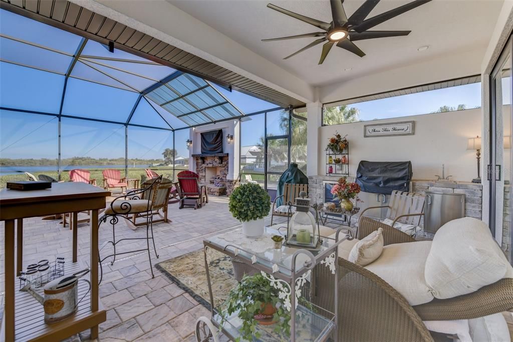 Recently Sold: $2,750,000 (4 beds, 3 baths, 3132 Square Feet)