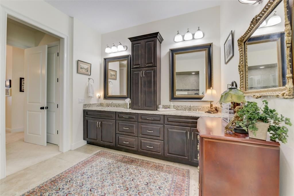 Recently Sold: $2,750,000 (4 beds, 3 baths, 3132 Square Feet)