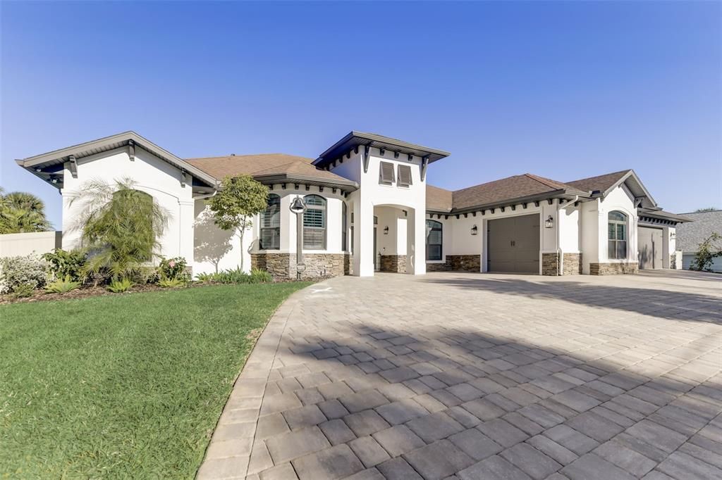 Recently Sold: $2,750,000 (4 beds, 3 baths, 3132 Square Feet)