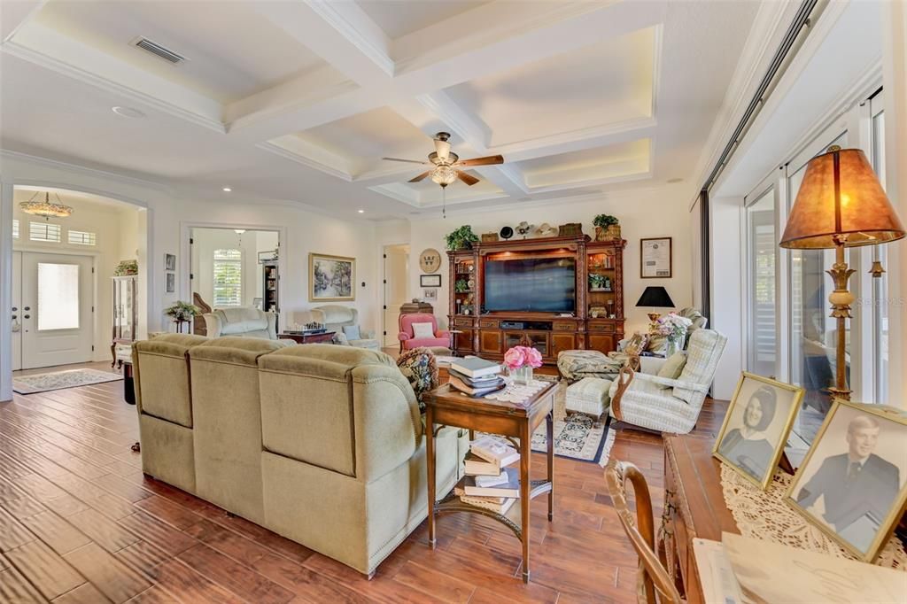 Recently Sold: $2,750,000 (4 beds, 3 baths, 3132 Square Feet)