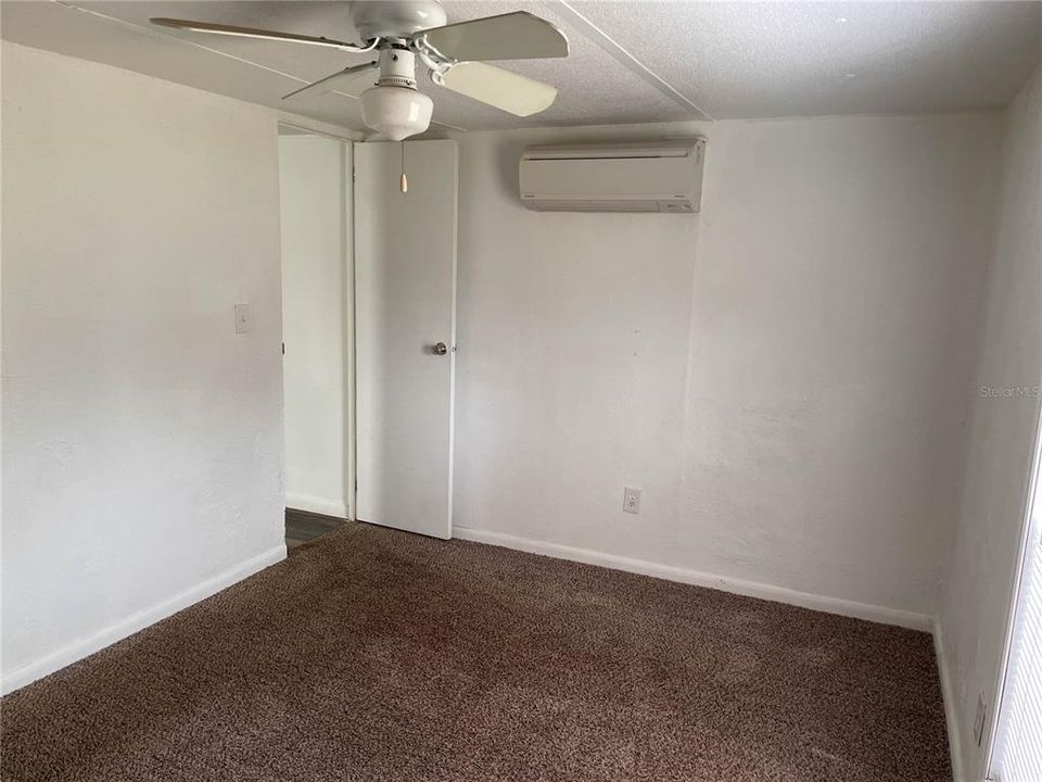 For Sale: $109,000 (2 beds, 1 baths, 644 Square Feet)