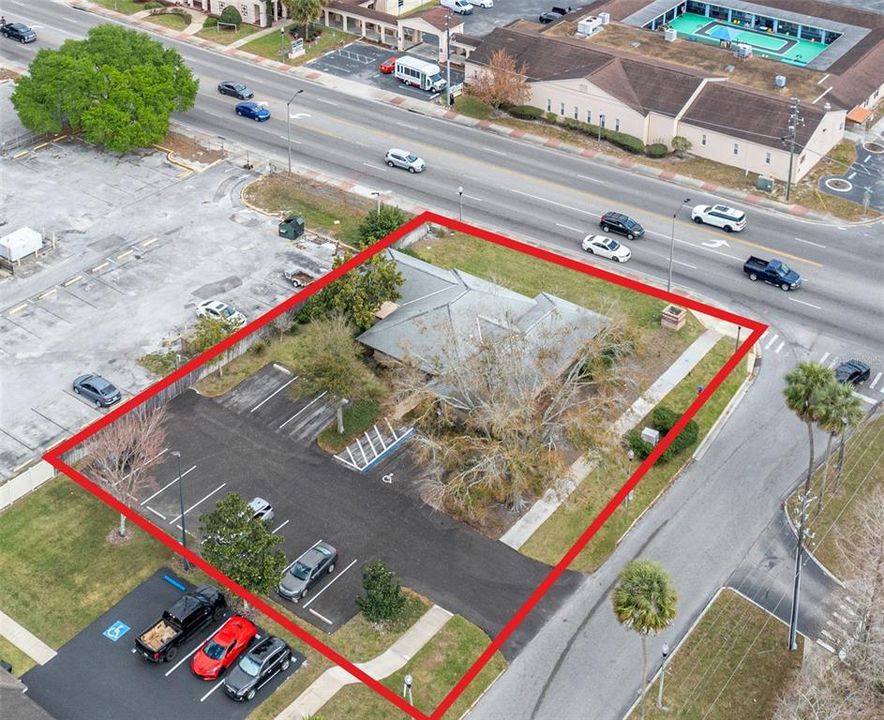 Great corner lot with easy enter/exit into parking lot off of E. Third St. from S. Park Ave.