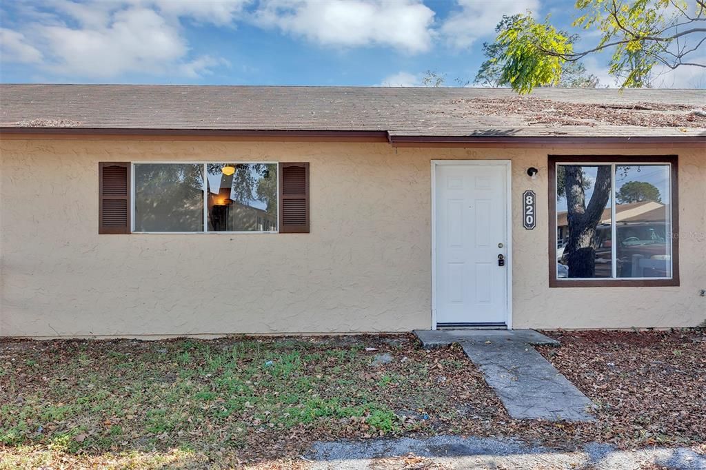 For Sale: $137,000 (3 beds, 2 baths, 1140 Square Feet)