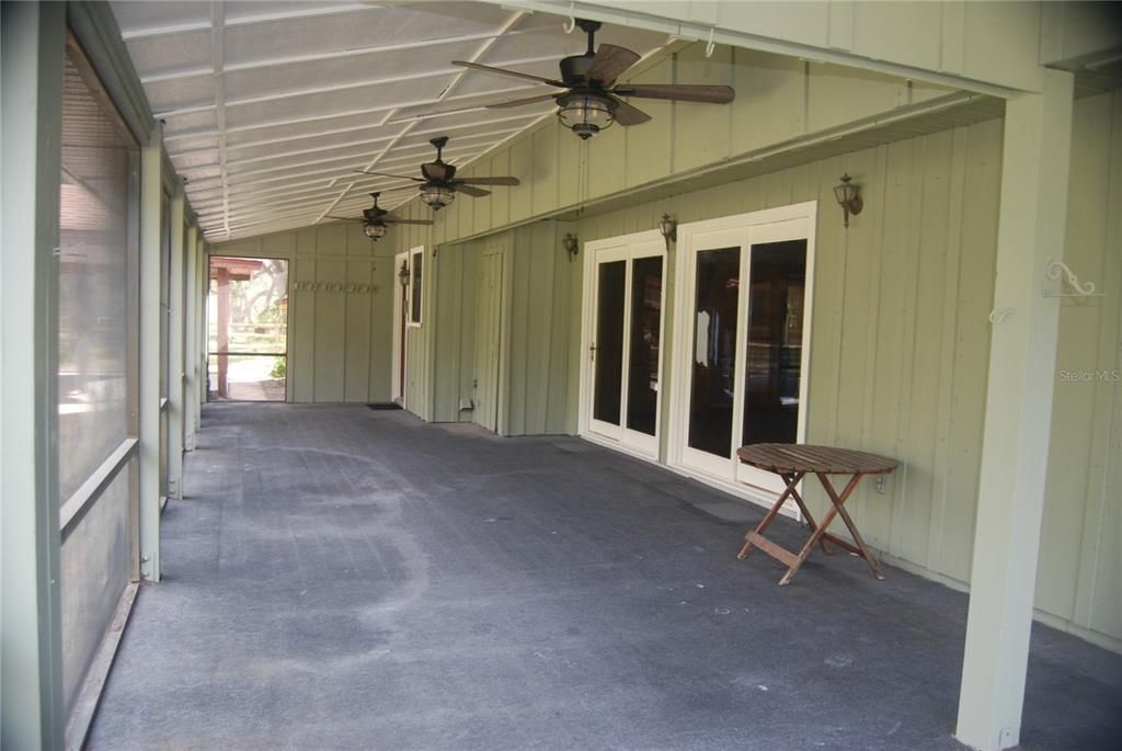 screen in patio