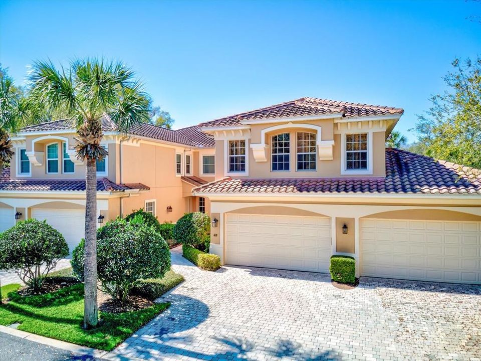 Front of Mission Carmel Condo