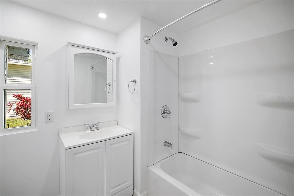 最近租的: $1,650 (2 贝兹, 1 浴室, 952 平方英尺)