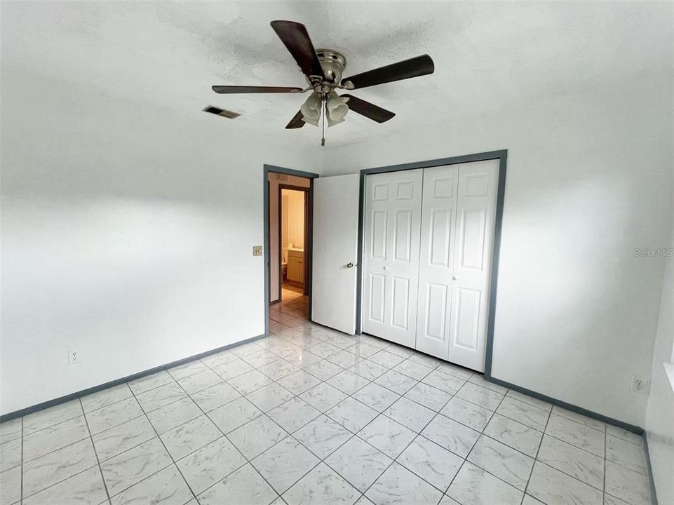 Recently Rented: $1,650 (3 beds, 1 baths, 804 Square Feet)