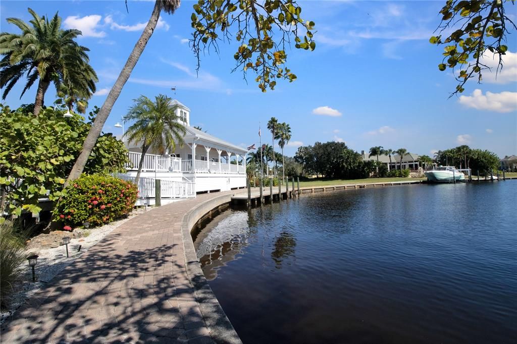Recently Sold: $1,275,000 (4 beds, 3 baths, 6385 Square Feet)