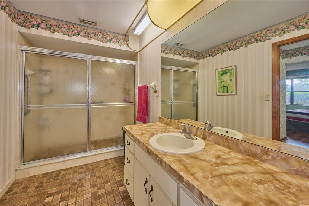 待售: $415,000 (3 贝兹, 2 浴室, 2035 平方英尺)