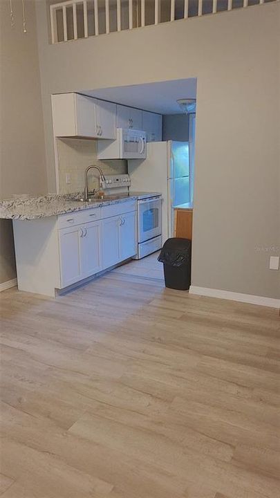 For Sale: $126,500 (1 beds, 1 baths, 456 Square Feet)