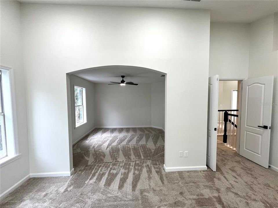 Active With Contract: $4,000 (4 beds, 3 baths, 3017 Square Feet)