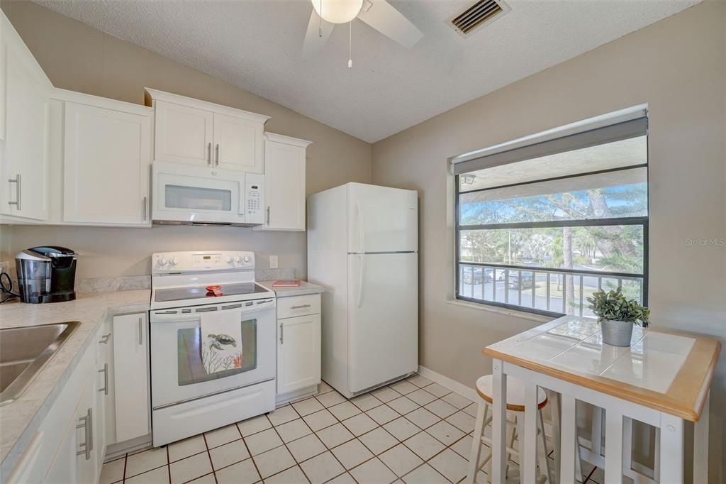 For Rent: $1,750 (2 beds, 2 baths, 1085 Square Feet)