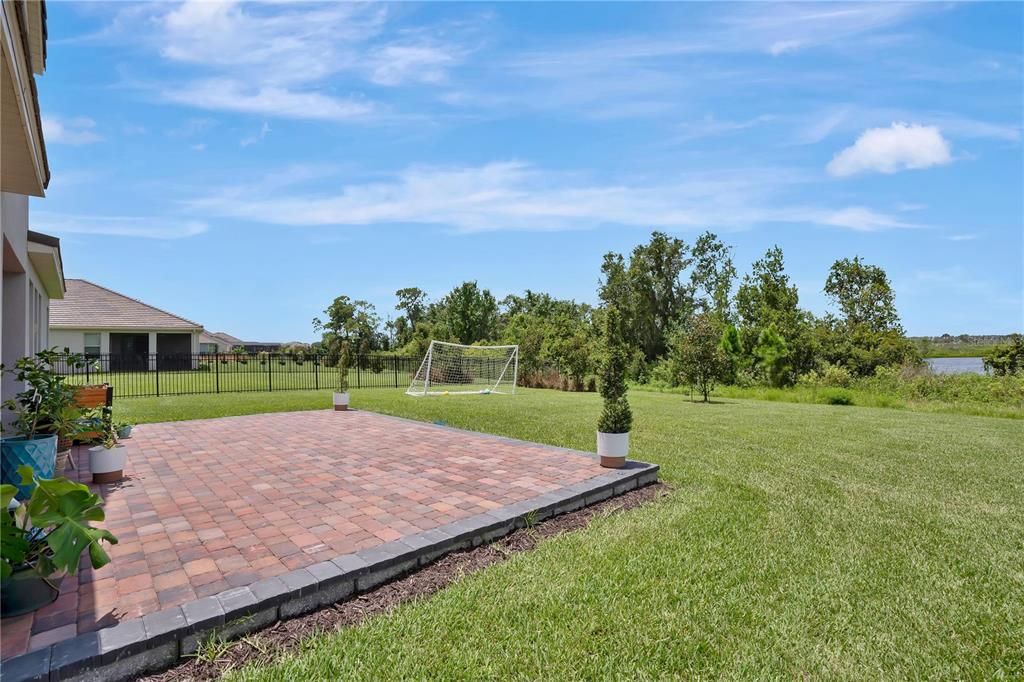 Recently Sold: $1,025,000 (5 beds, 3 baths, 3911 Square Feet)