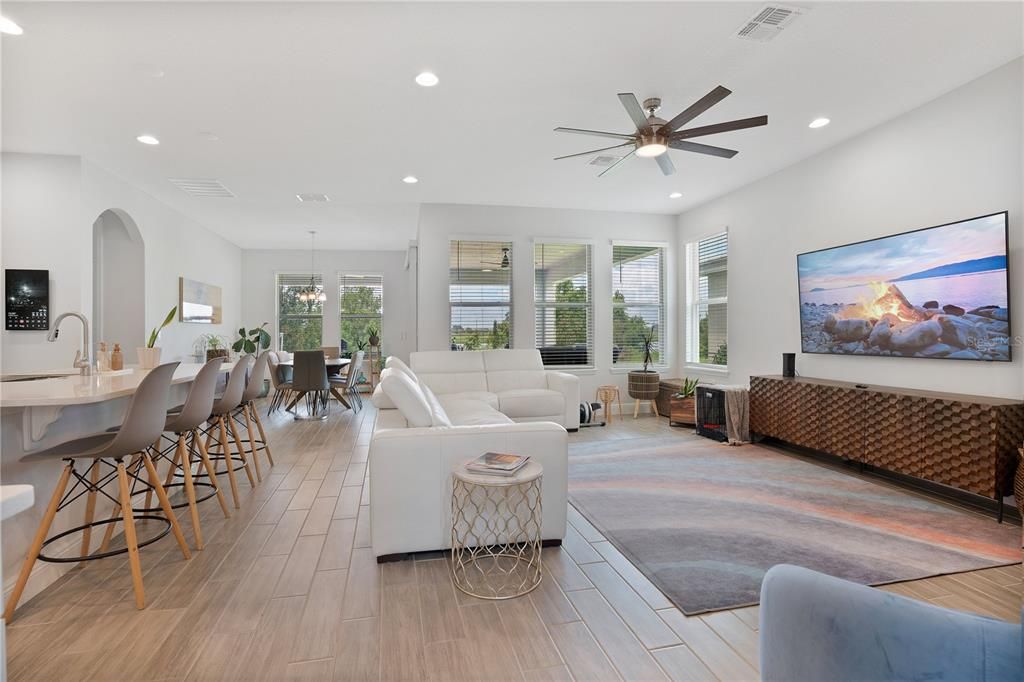 Recently Sold: $1,025,000 (5 beds, 3 baths, 3911 Square Feet)