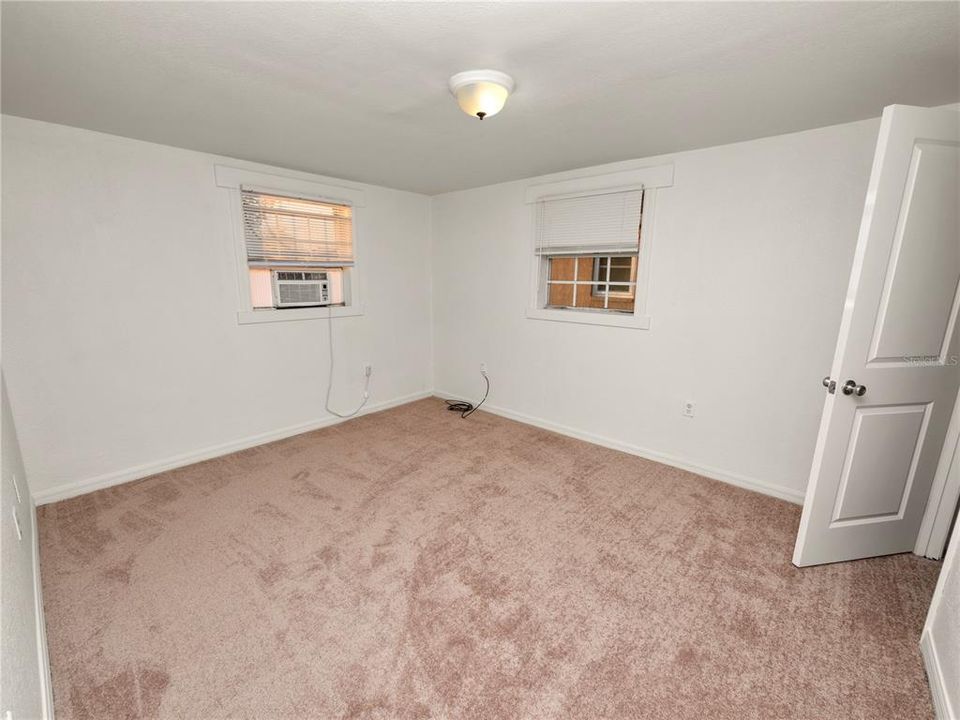For Sale: $150,000 (3 beds, 1 baths, 912 Square Feet)