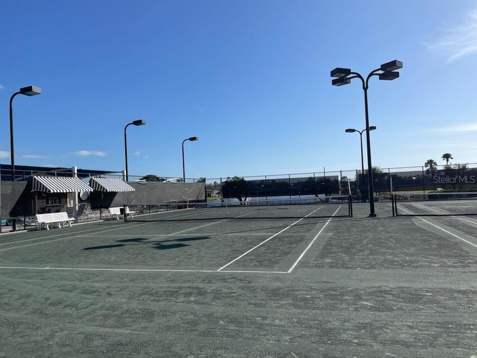 Tennis Har Courts