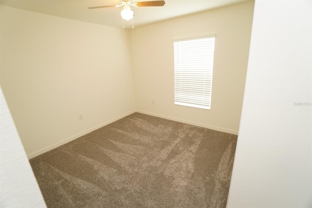 For Rent: $2,100 (4 beds, 2 baths, 1983 Square Feet)
